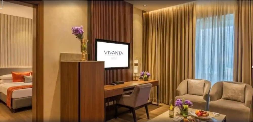 Vivanta Kolkata Em Bypass Exterior photo A room at Vivanta Goa