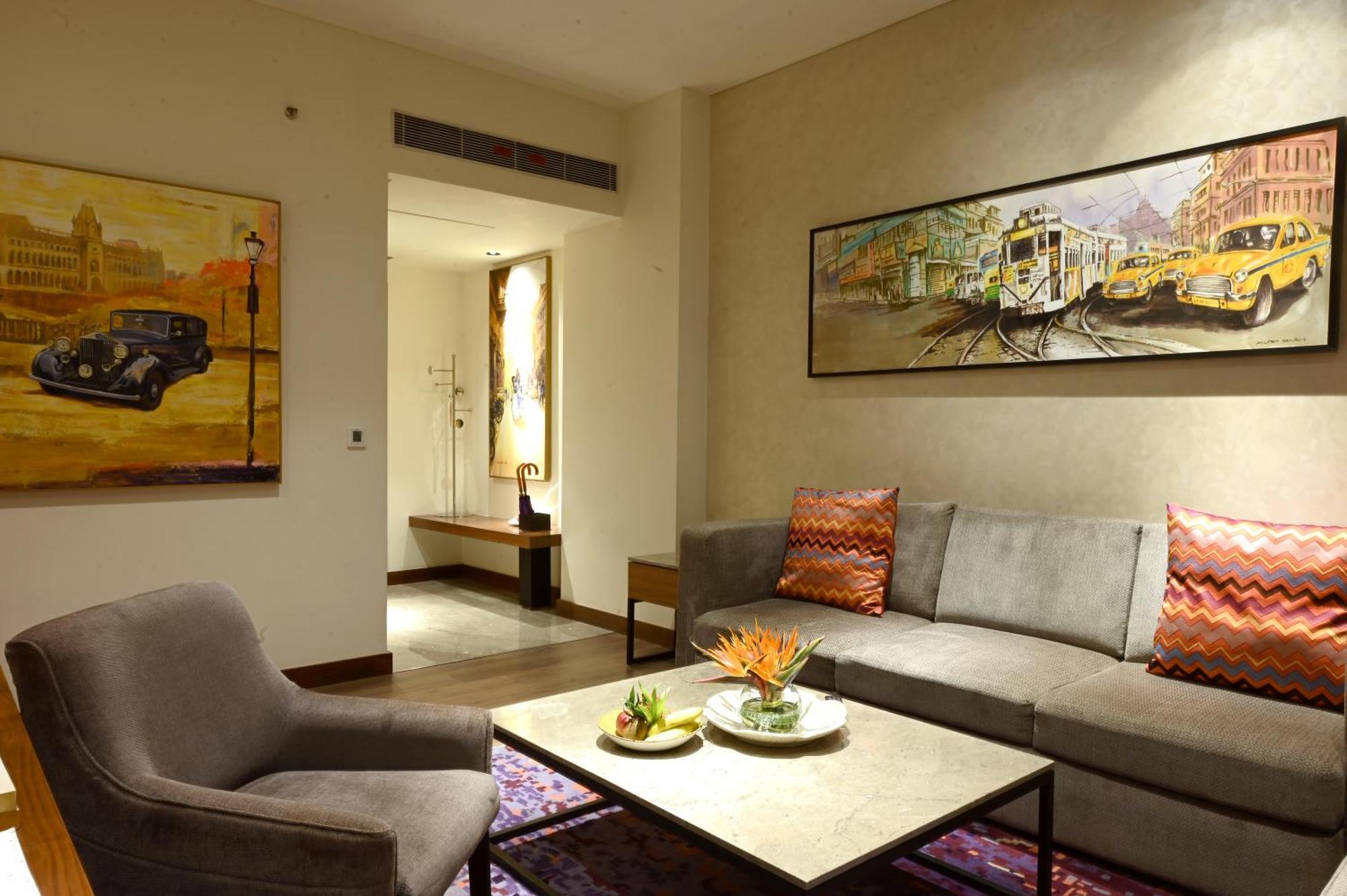 Vivanta Kolkata Em Bypass Exterior photo A living room at the hotel