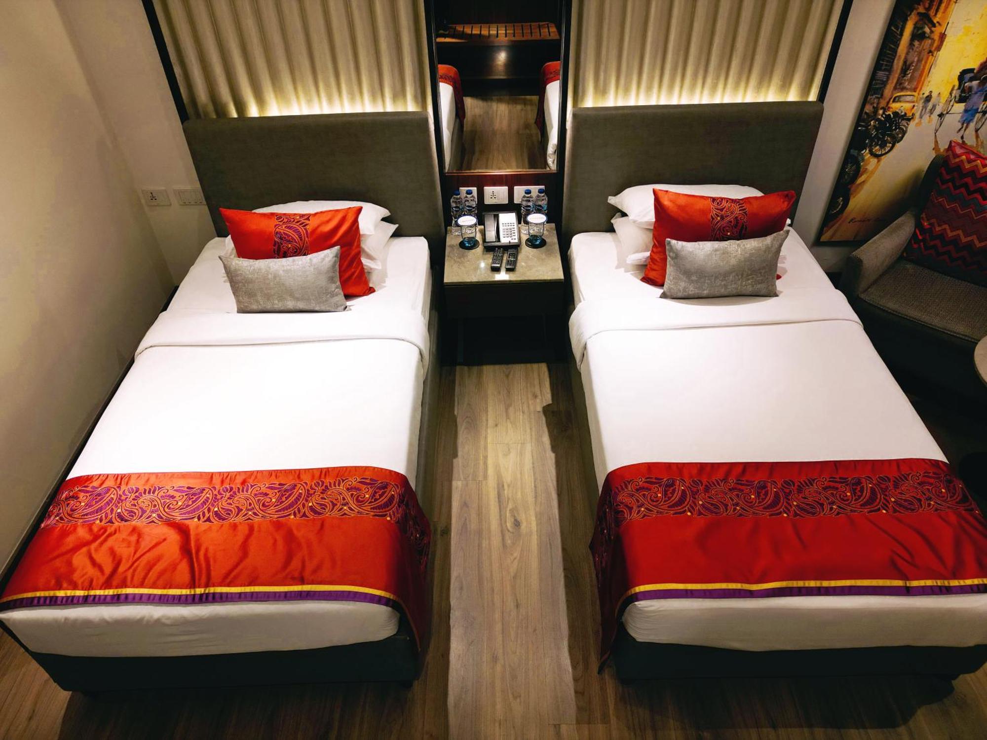 Vivanta Kolkata Em Bypass Exterior photo Deluxe Room