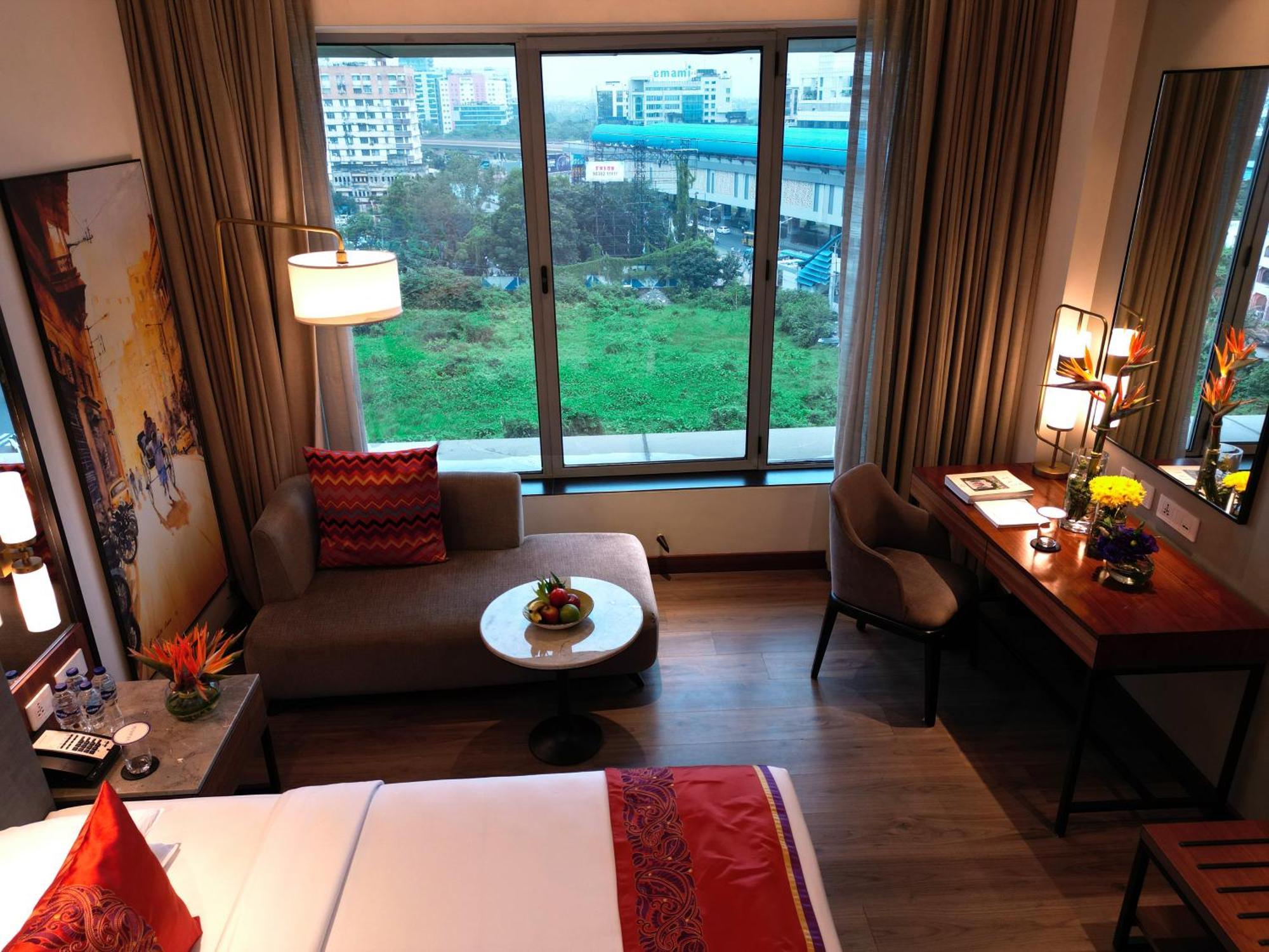 Vivanta Kolkata Em Bypass Exterior photo A room at the hotel