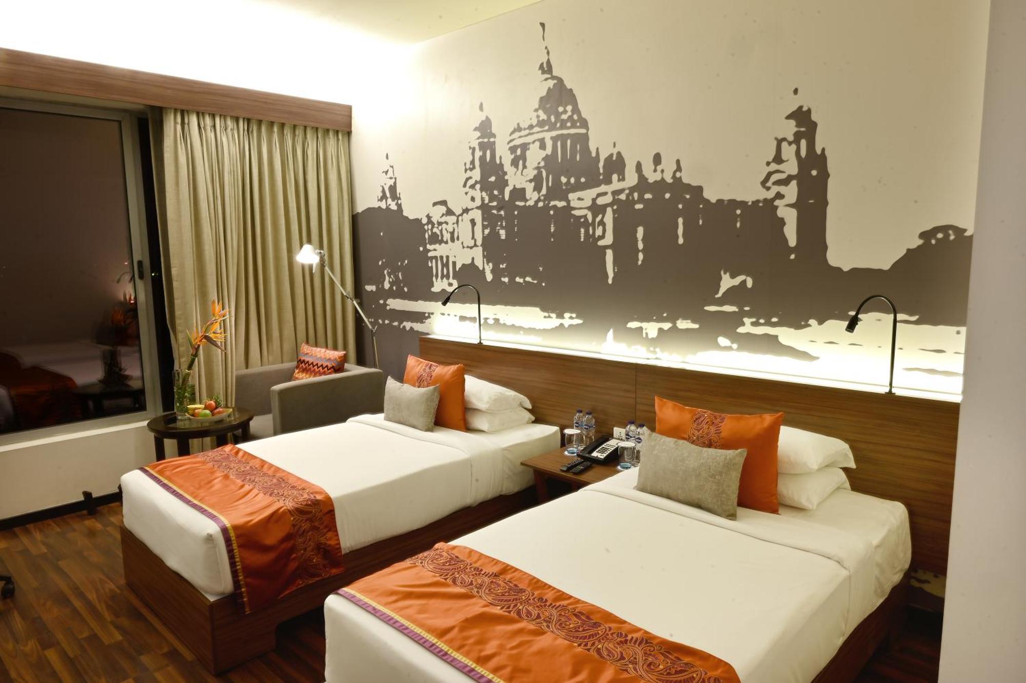 Vivanta Kolkata Em Bypass Exterior photo Deluxe Room