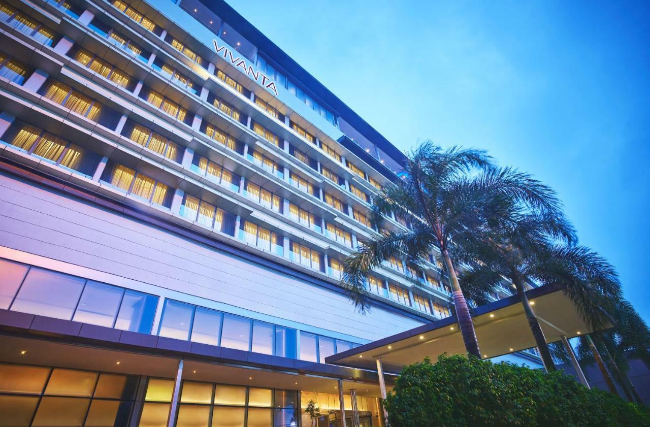 Vivanta Kolkata Em Bypass Exterior photo The hotel's facade